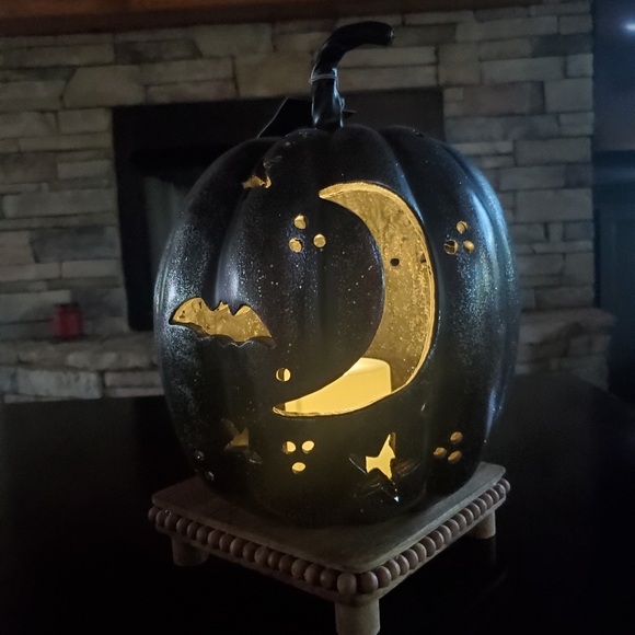 Viral Halloween! Gorgeous LED Pumpkin-NWT - Picture 6 of 7